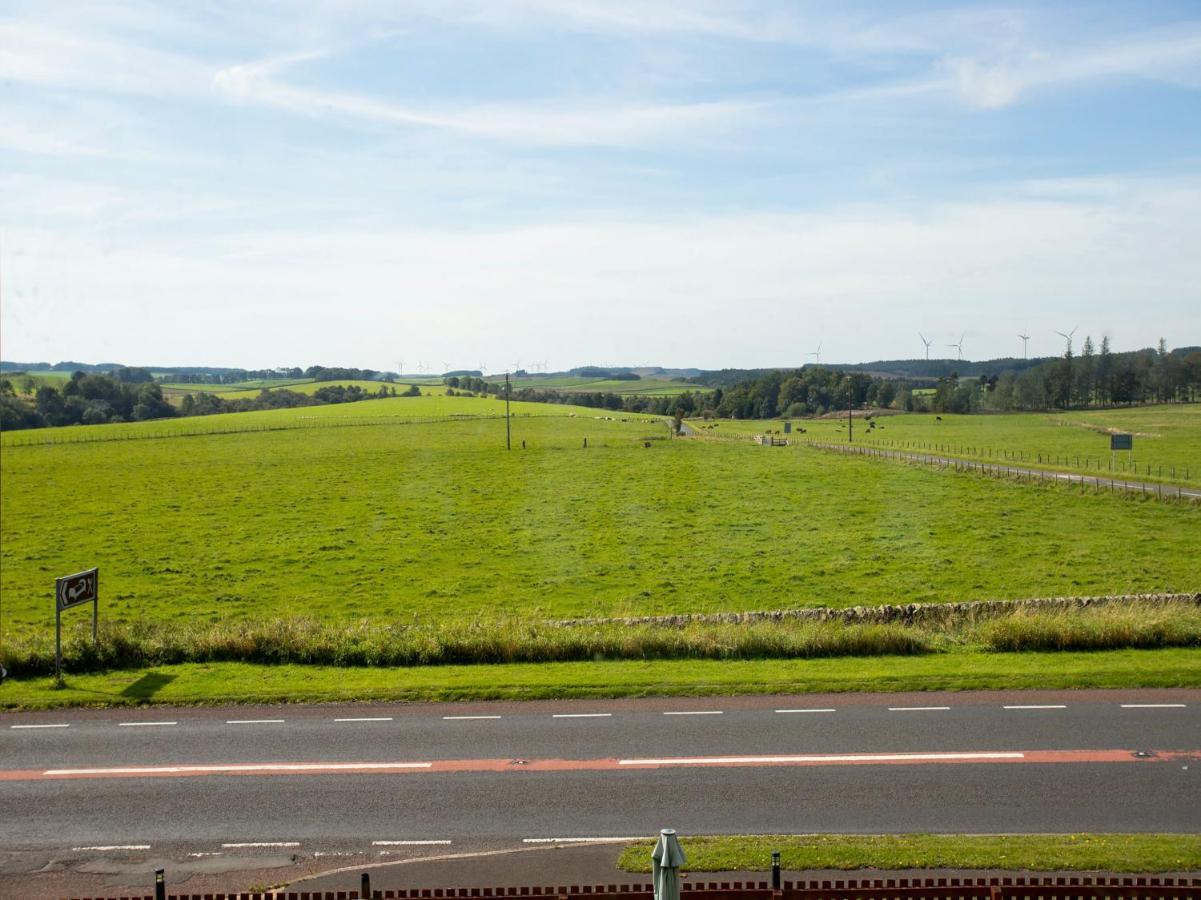 Oyo Knowesgate Inn, Northumberland National Park Kirkwhelpington Exterior foto